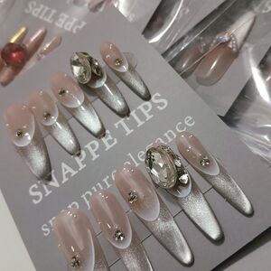 Glamorous Press-on Nails with Rhinestone Accents *high quality*